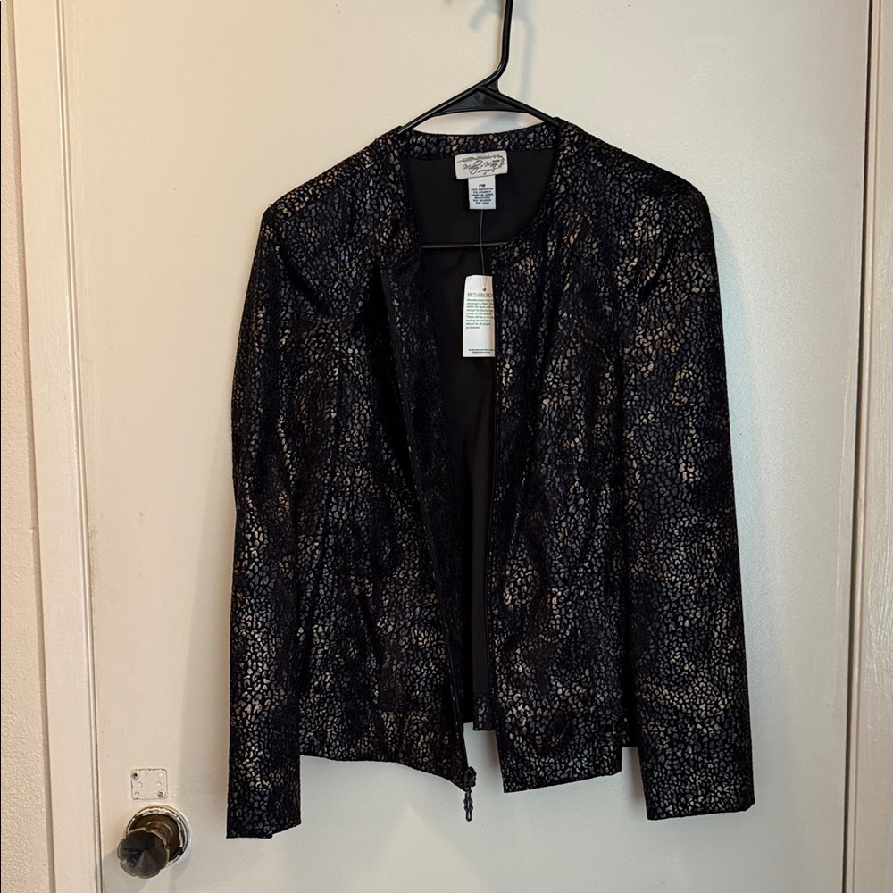 Chic Black and Gray Women's Blazer